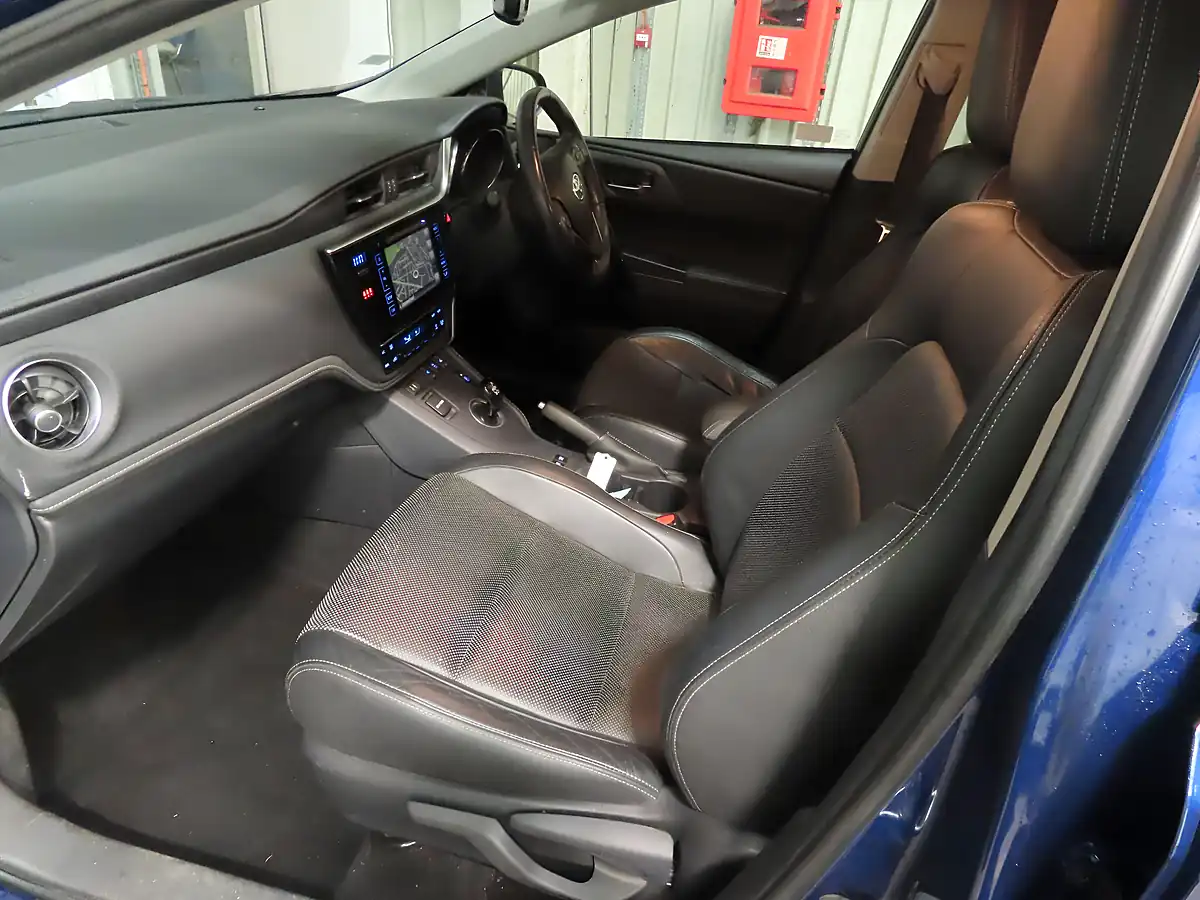 Used 2018 Toyota Auris Excel Touring Sports Orion Blue - Interior and Exterior details 10