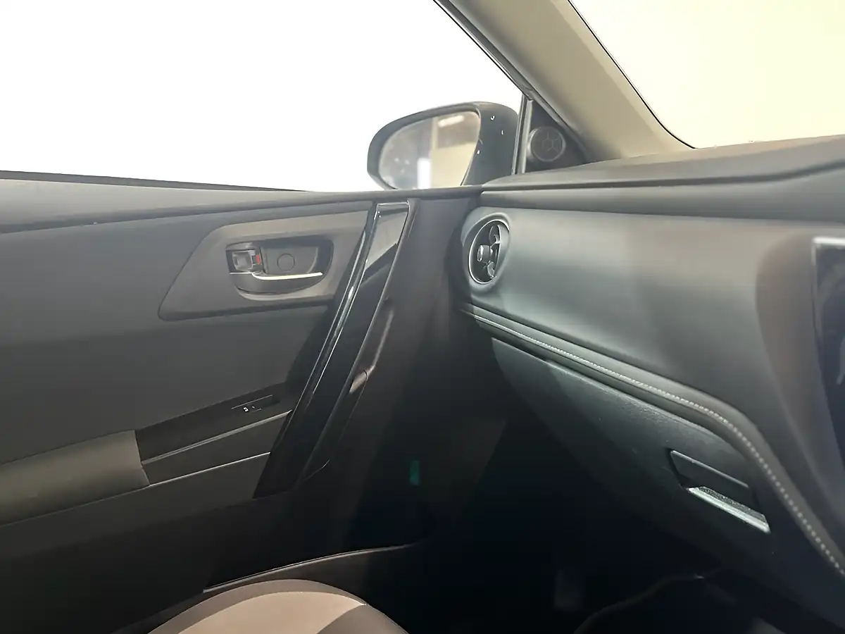Used 2018 Toyota Auris Icon Grey - Interior and Exterior details 16