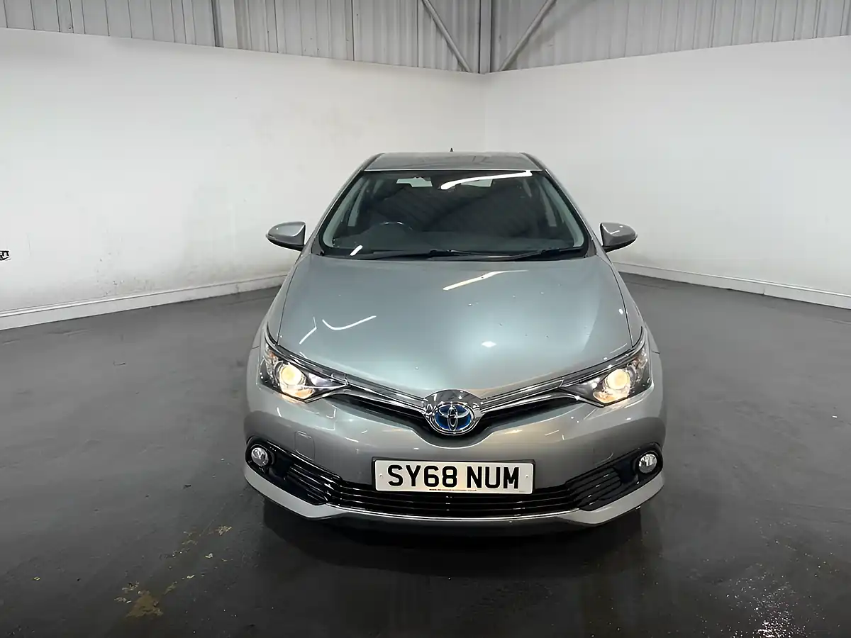 Used 2018 Toyota Auris Icon Grey - Interior and Exterior details 2