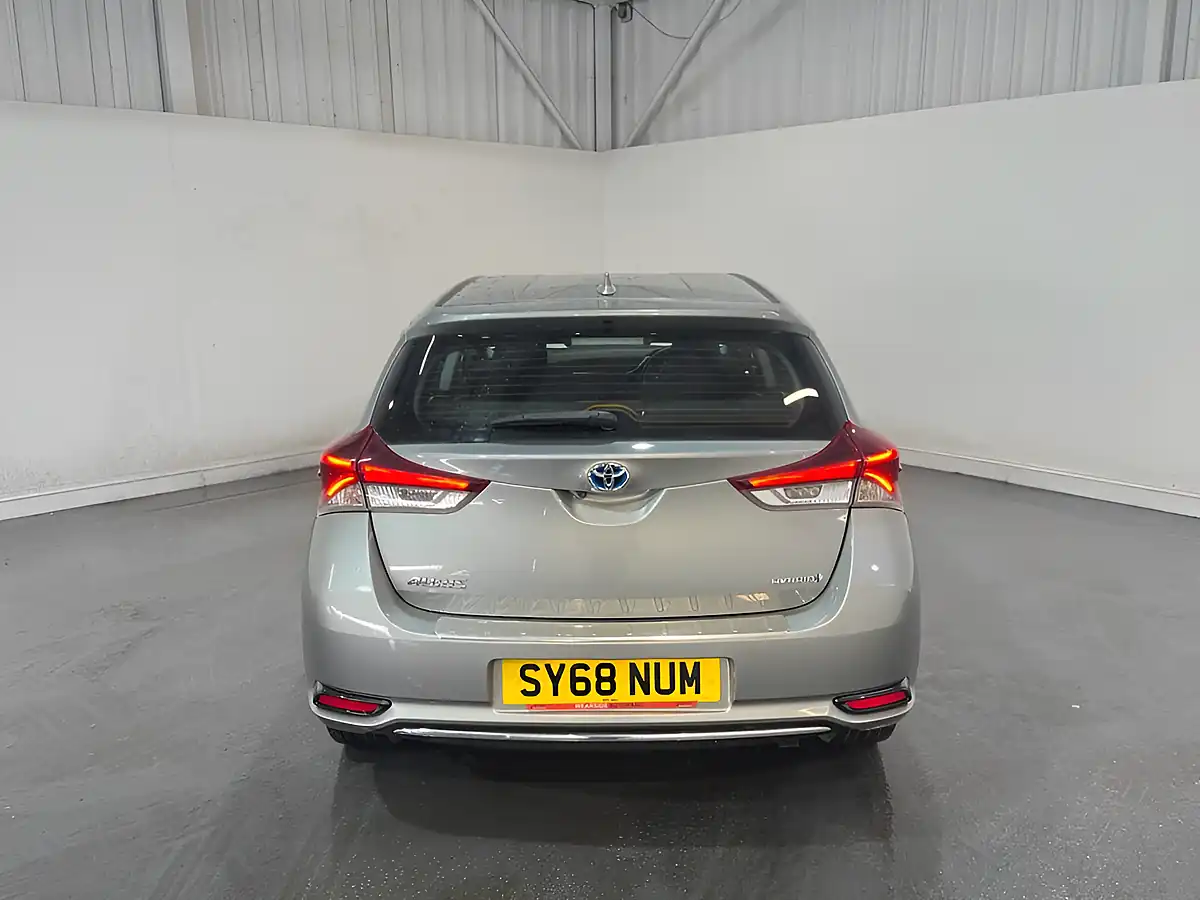 Used 2018 Toyota Auris Icon Grey - Interior and Exterior details 5