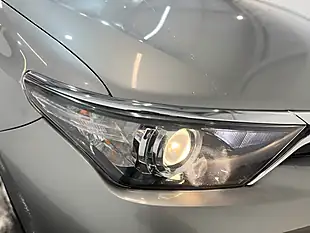 Used 2018 Toyota Auris Icon Grey - Interior and Exterior details 9