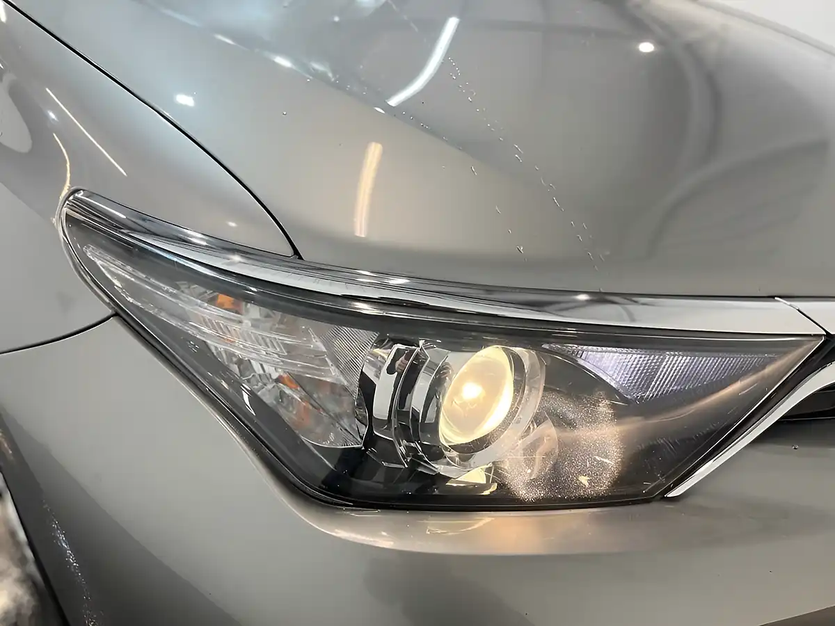 Used 2018 Toyota Auris Icon Grey - Interior and Exterior details 9