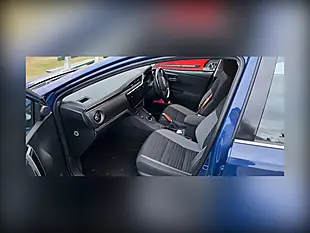 Used 2018 Toyota Auris Icon Tech Touring Sports Blue - Interior and Exterior details 12
