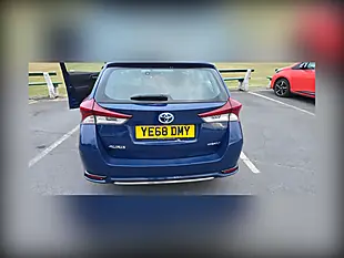 Used 2018 Toyota Auris Icon Tech Touring Sports Blue - Interior and Exterior details 4