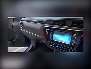 Used 2018 Toyota Auris Icon Tech Touring Sports Blue - Interior and Exterior details 8
