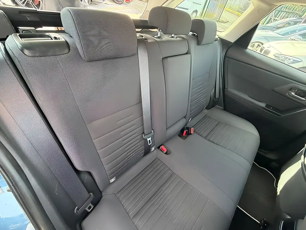 Used 2018 Toyota Auris Icon Tech Touring Sports Blue - Interior and Exterior details 15
