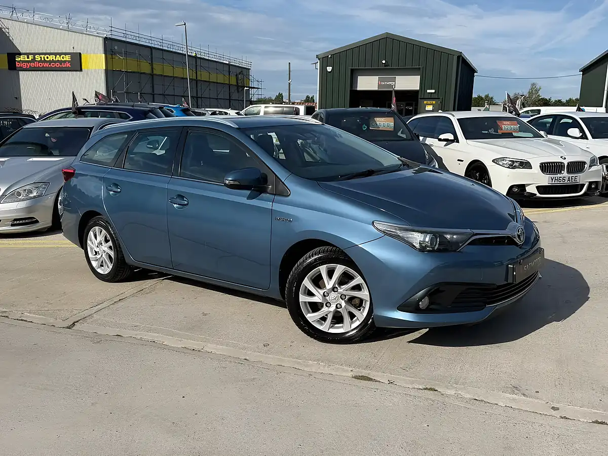 Used 2018 Toyota Auris Icon Tech Touring Sports Blue - Interior and Exterior details 2