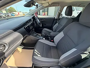 Used 2018 Toyota Auris Icon Tech Touring Sports Blue - Interior and Exterior details 20