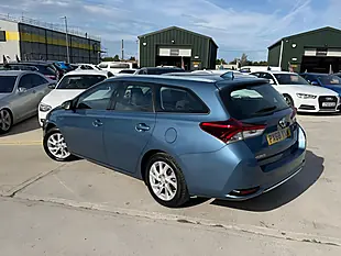 Used 2018 Toyota Auris Icon Tech Touring Sports Blue - Interior and Exterior details 5