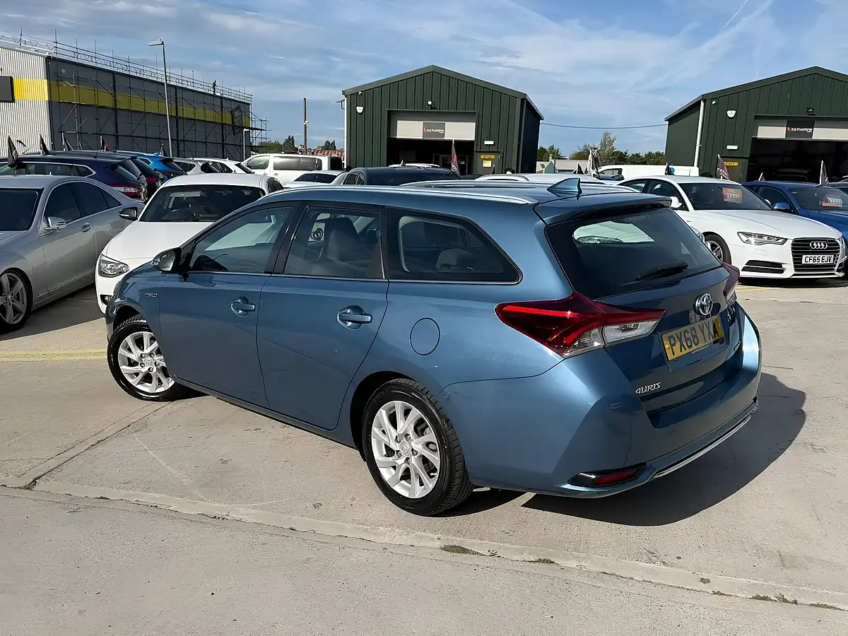 Used 2018 Toyota Auris Icon Tech Touring Sports Blue - Interior and Exterior details 5