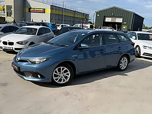 Used 2018 Toyota Auris Icon Tech Touring Sports Blue - Interior and Exterior details 6