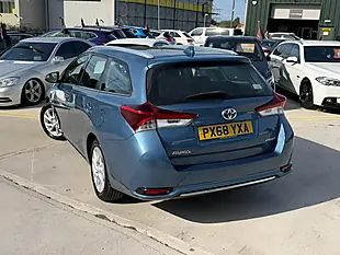 Used 2018 Toyota Auris Icon Tech Touring Sports Blue - Interior and Exterior details 7