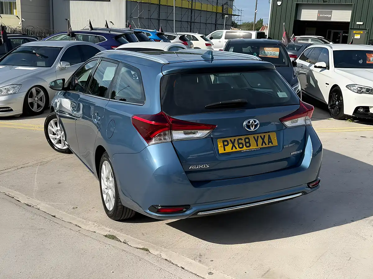 Used 2018 Toyota Auris Icon Tech Touring Sports Blue - Interior and Exterior details 7