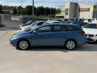 Used 2018 Toyota Auris Icon Tech Touring Sports Blue - Interior and Exterior details 8