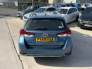 Used 2018 Toyota Auris Icon Tech Touring Sports Blue - Interior and Exterior details 9
