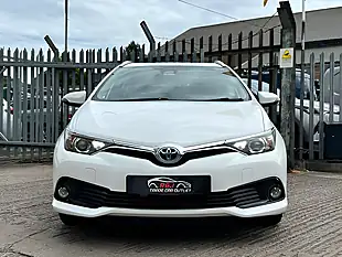 Used 2018 Toyota Auris Icon Tech Touring Sports White - Interior and Exterior details 8