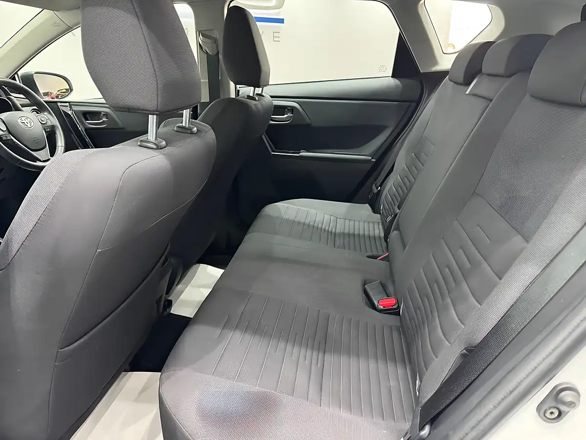 Used 2018 Toyota Auris Icon White - Interior and Exterior details 17