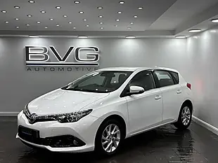 Used 2018 Toyota Auris Icon White - Interior and Exterior details 5