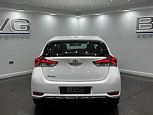 Used 2018 Toyota Auris Icon White - Interior and Exterior details 9