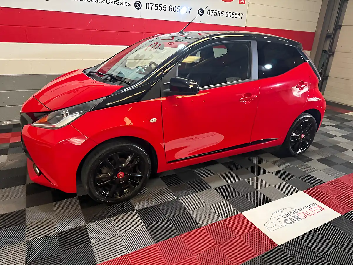 Used 2018 Toyota Aygo X-Cite 4 Red - Interior and Exterior details 2