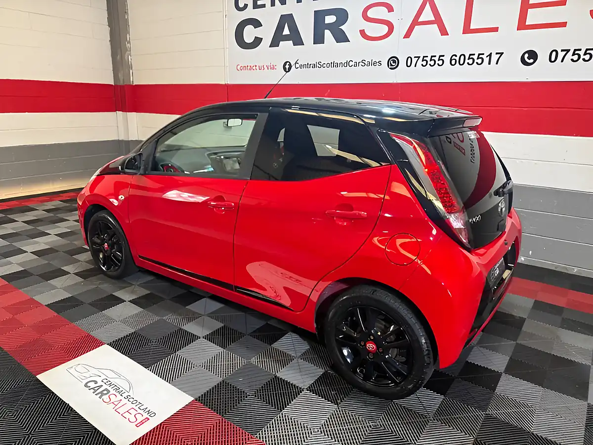 Used 2018 Toyota Aygo X-Cite 4 Red - Interior and Exterior details 3