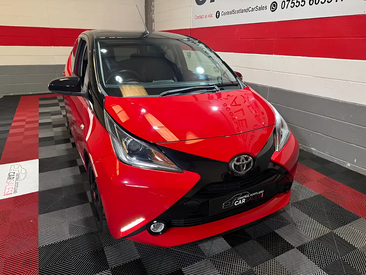 Used 2018 Toyota Aygo X-Cite 4 Red - Interior and Exterior details 5