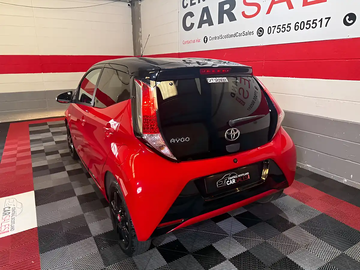 Used 2018 Toyota Aygo X-Cite 4 Red - Interior and Exterior details 9