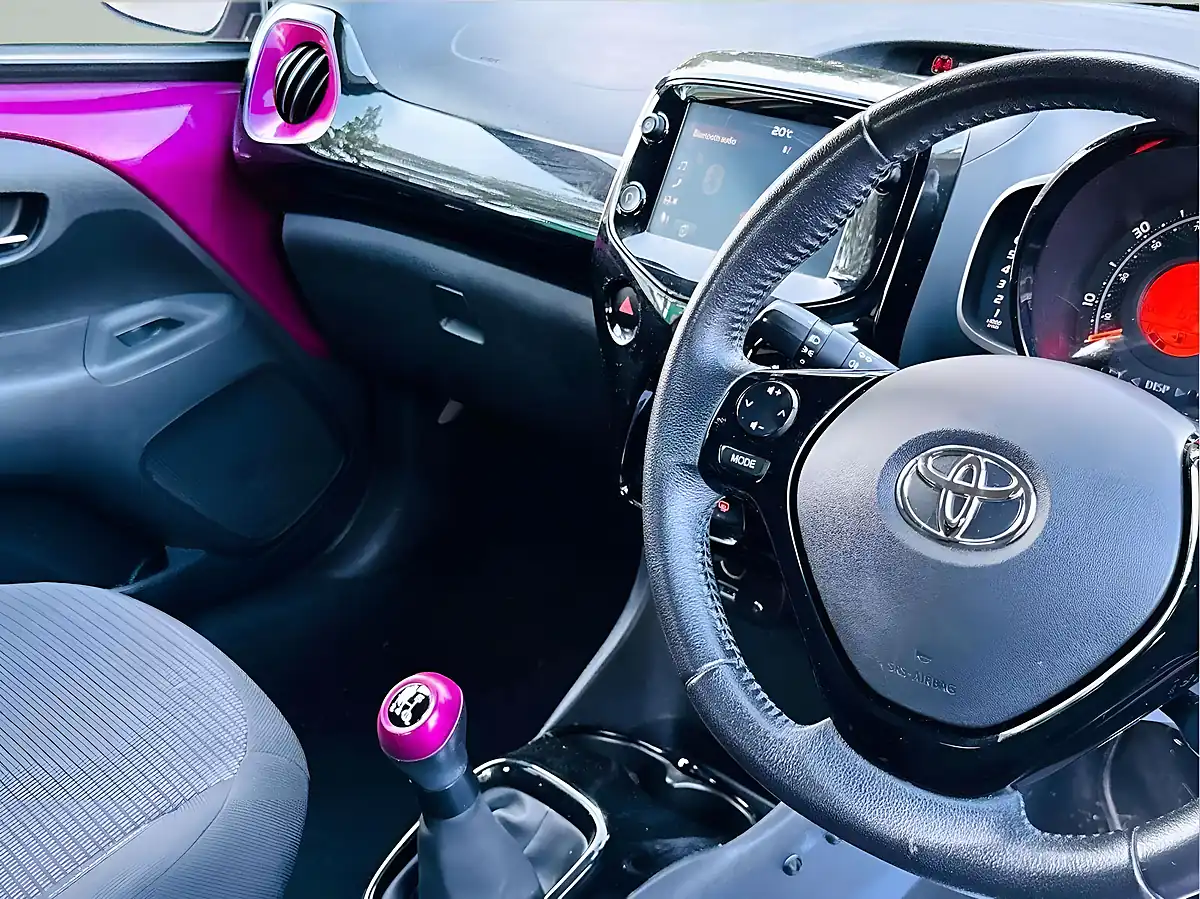 Used 2018 Toyota Aygo X-Cite Purple - Interior and Exterior details 10
