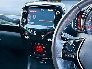 Used 2018 Toyota Aygo X-Cite Purple - Interior and Exterior details 12