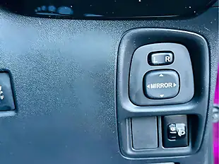 Used 2018 Toyota Aygo X-Cite Purple - Interior and Exterior details 15