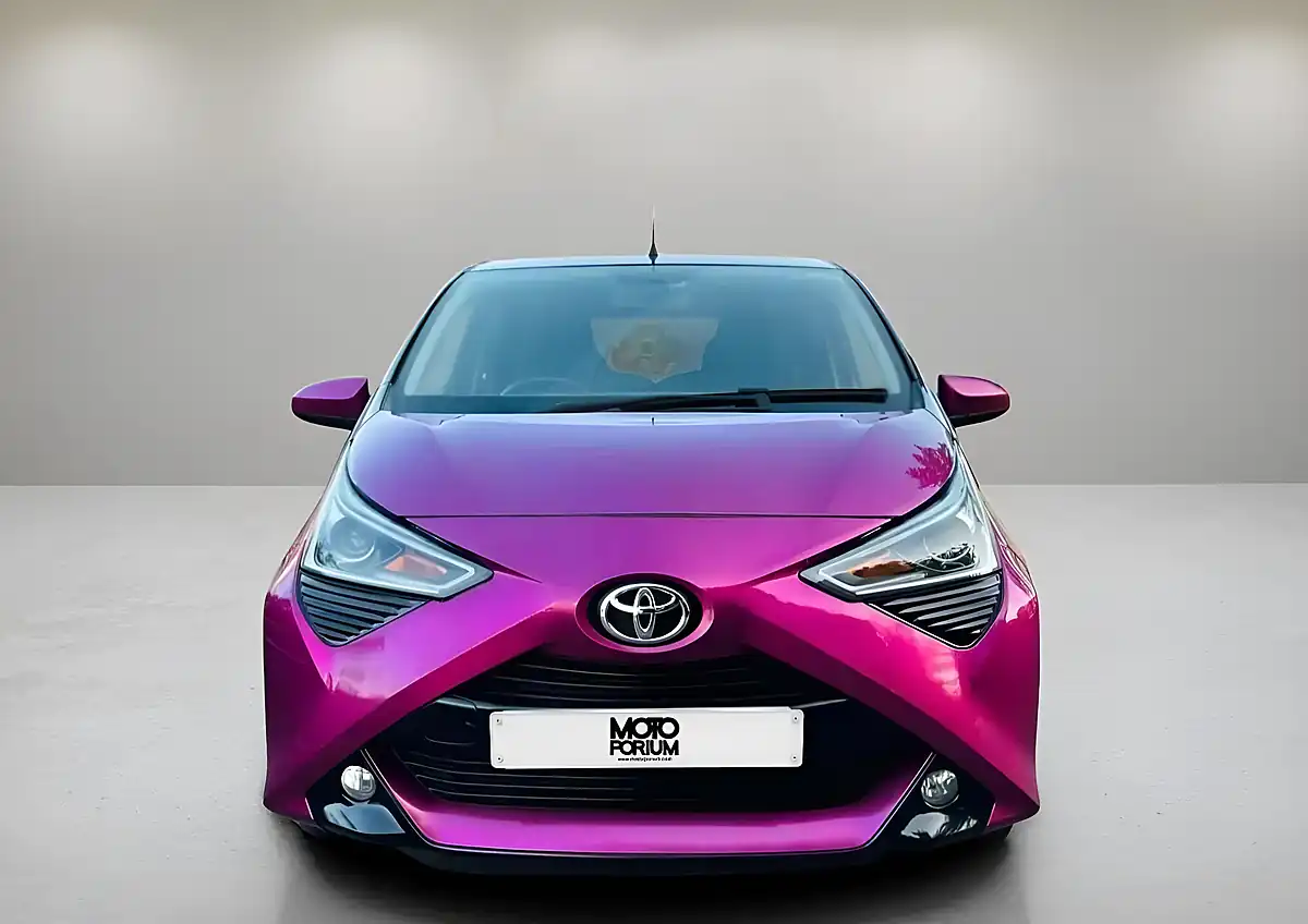 Used 2018 Toyota Aygo X-Cite Purple - Interior and Exterior details 19