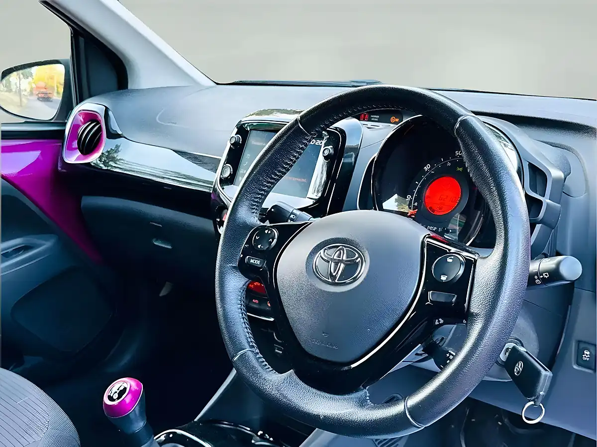 Used 2018 Toyota Aygo X-Cite Purple - Interior and Exterior details 9