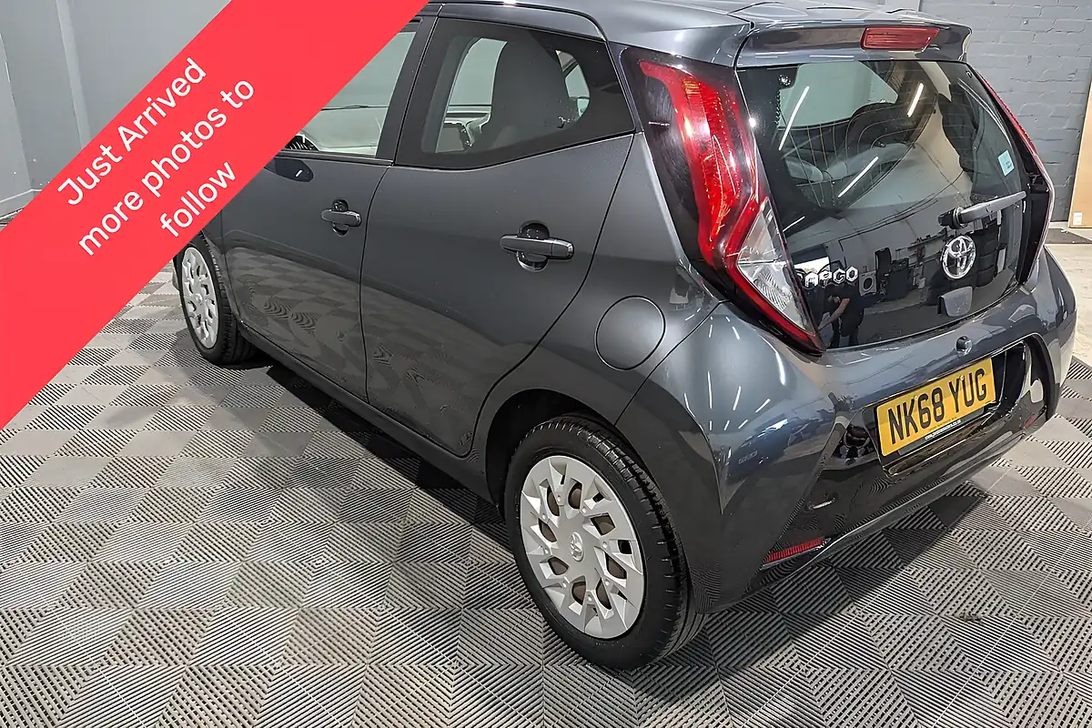 Used 2018 Toyota Aygo X-Play Grey - Interior and Exterior details 4