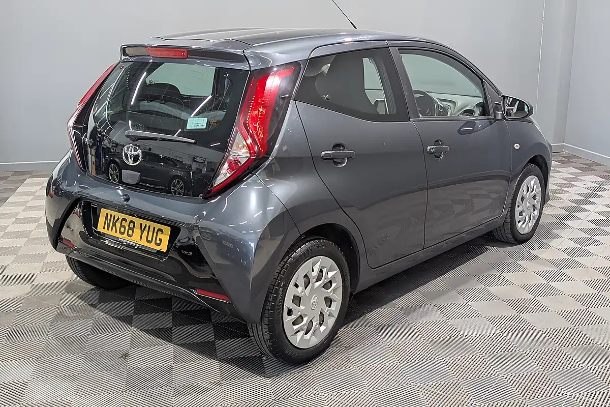 Used 2018 Toyota Aygo X-Play Grey - Interior and Exterior details 6