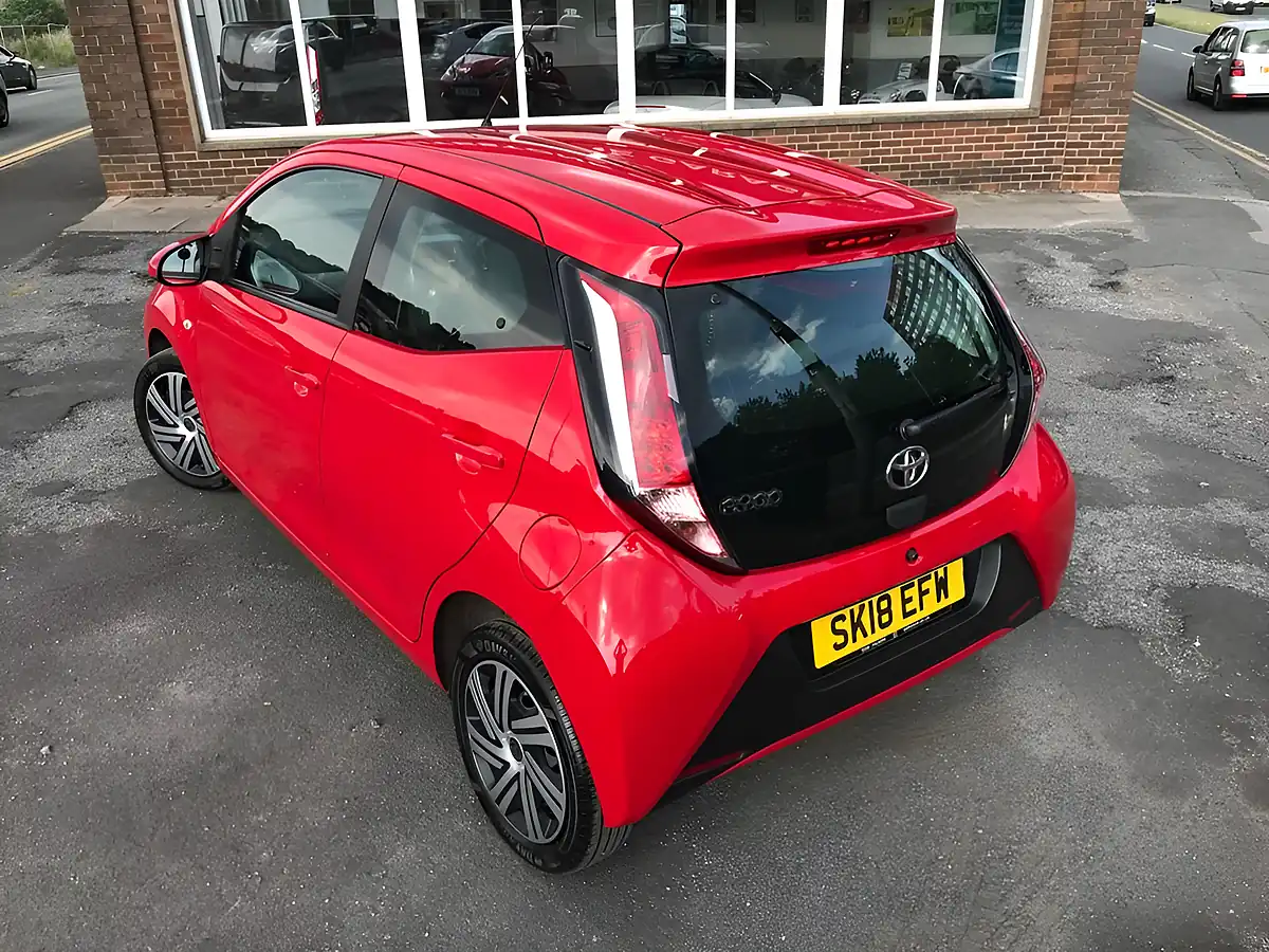 Used 2018 Toyota Aygo X-Play Red - Interior and Exterior details 14