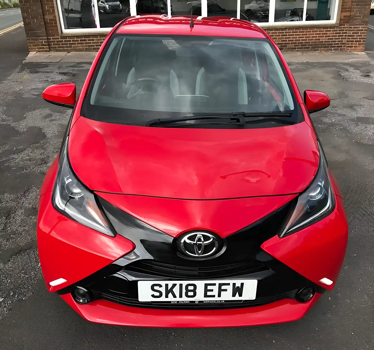 Used 2018 Toyota Aygo X-Play Red - Interior and Exterior details 16