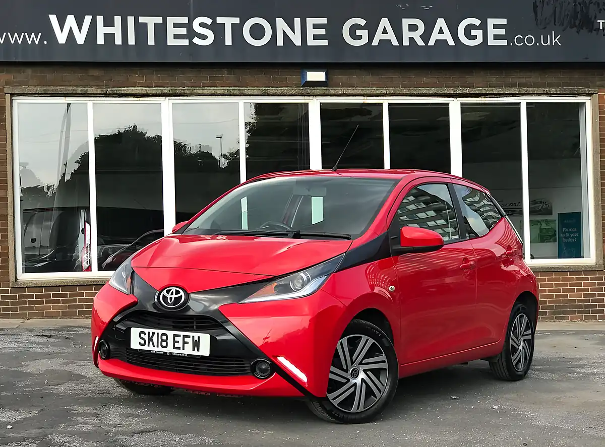 Used 2018 Toyota Aygo X-Play Red - Interior and Exterior details 2