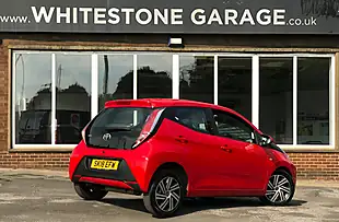 Used 2018 Toyota Aygo X-Play Red - Interior and Exterior details 5