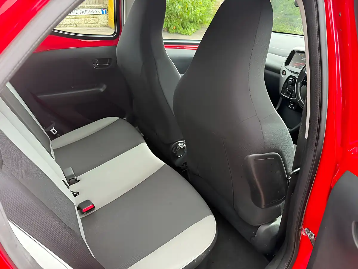 Used 2018 Toyota Aygo X-Play Red - Interior and Exterior details 12
