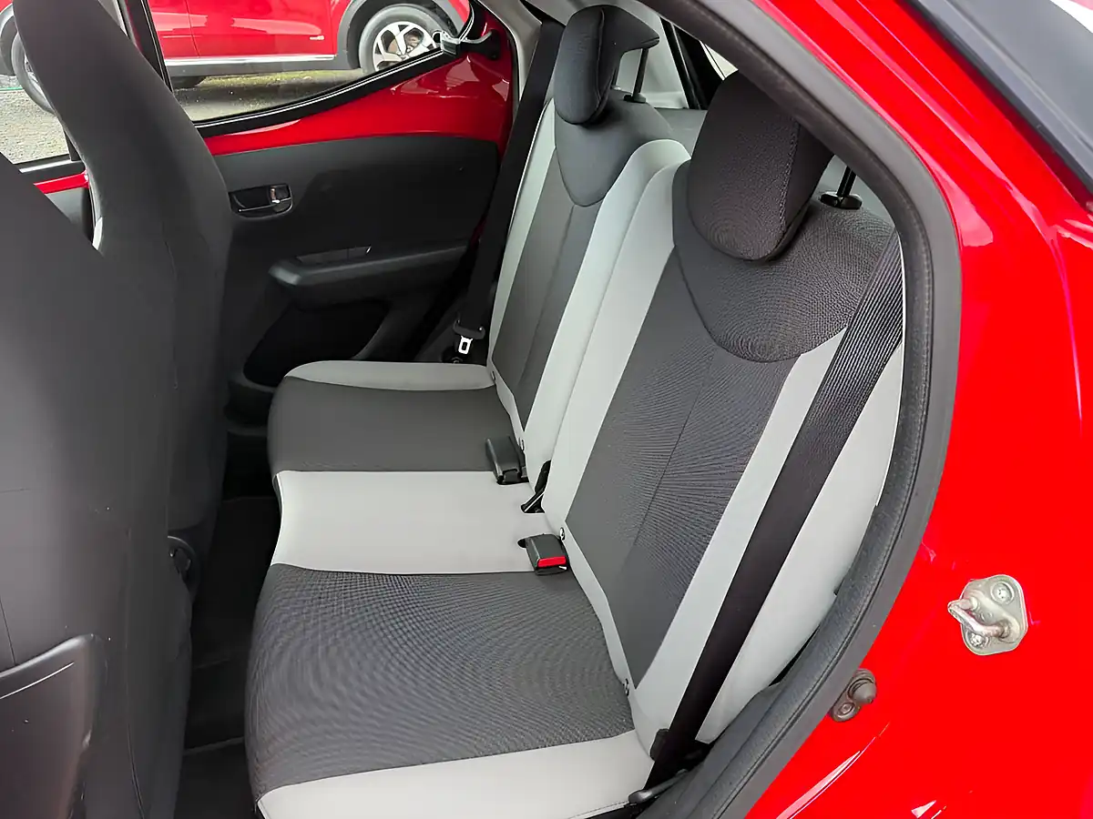 Used 2018 Toyota Aygo X-Play Red - Interior and Exterior details 13