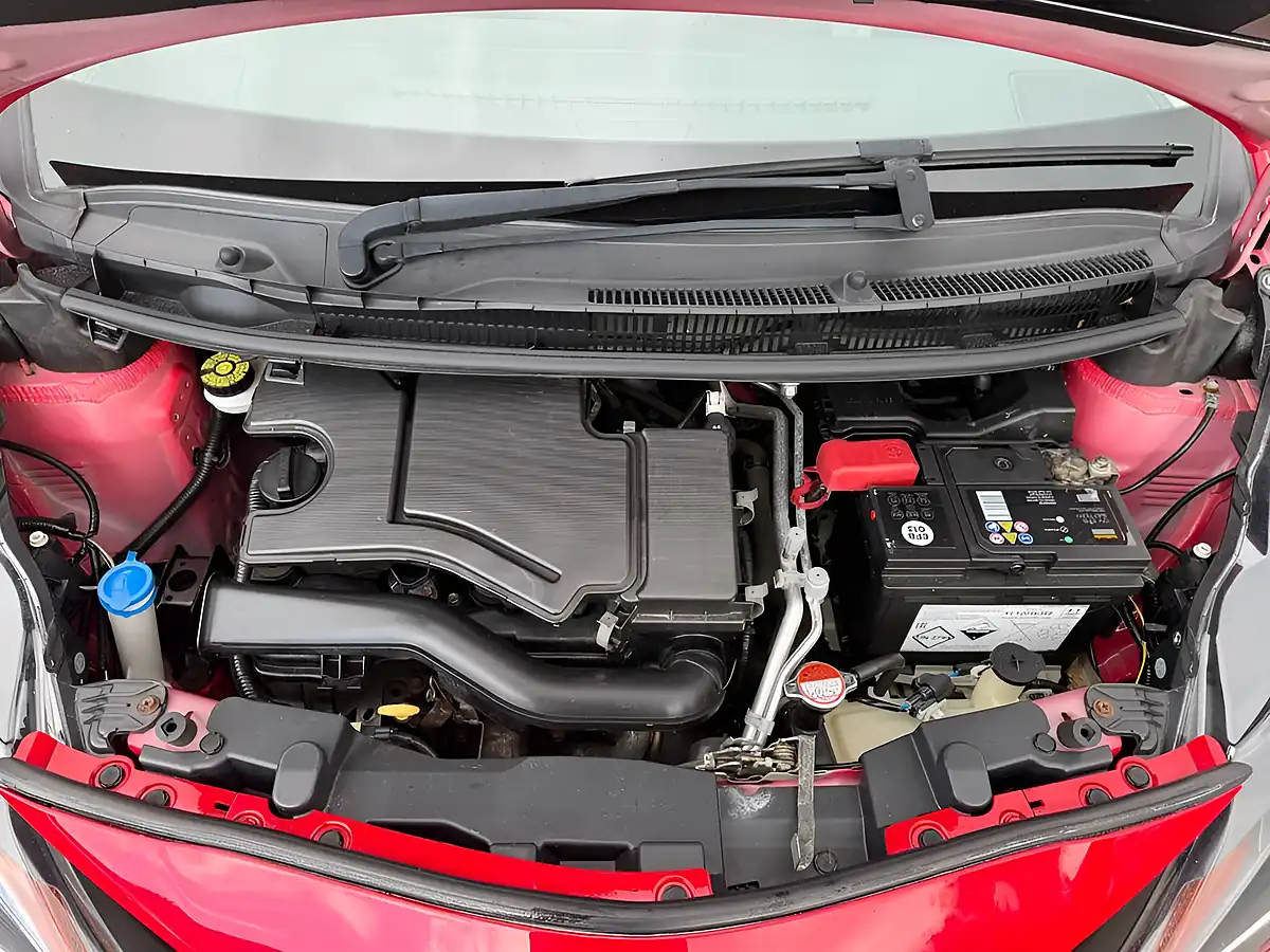 Used 2018 Toyota Aygo X-Play Red - Interior and Exterior details 16