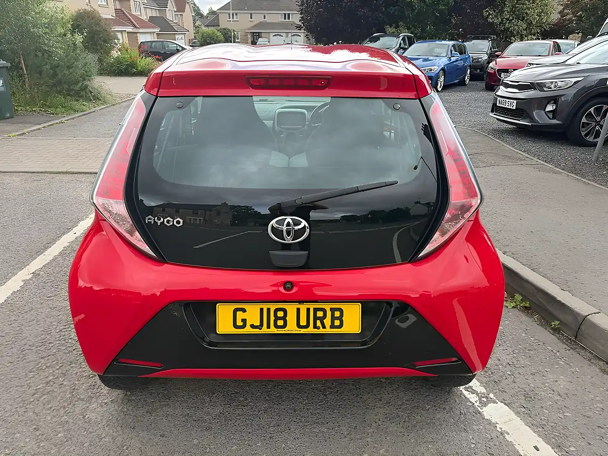 Used 2018 Toyota Aygo X-Play Red - Interior and Exterior details 7