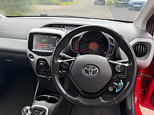 Used 2018 Toyota Aygo X-Play Red - Interior and Exterior details 9