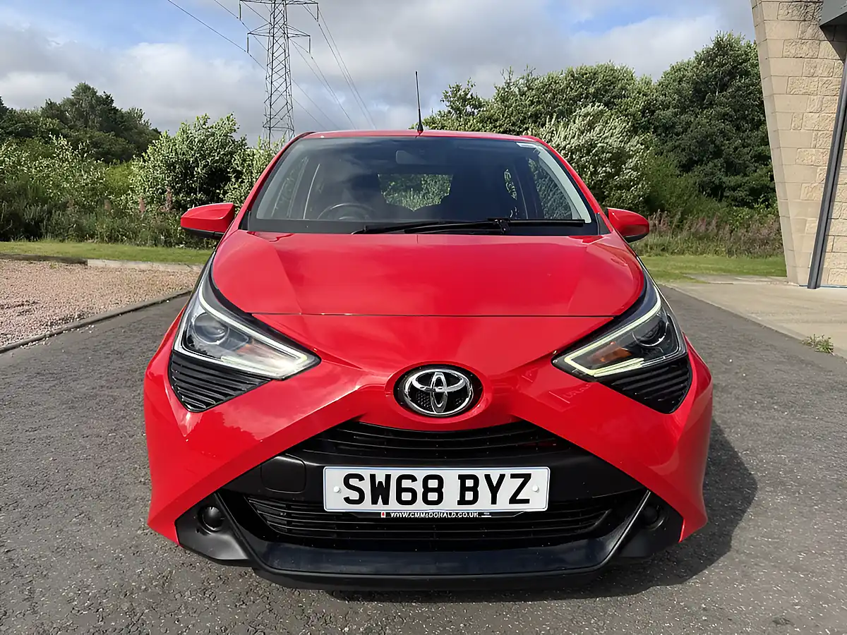 Used 2018 Toyota Aygo X-Play Red - Interior and Exterior details 2