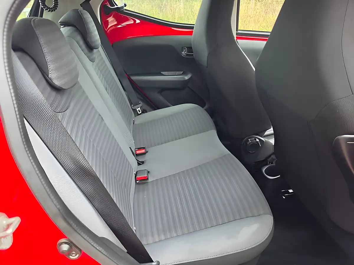 Used 2018 Toyota Aygo X-Play Red - Interior and Exterior details 12