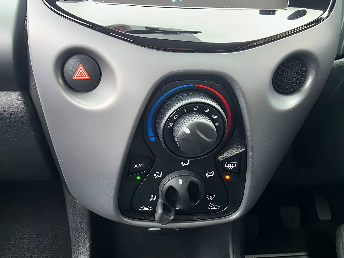Used 2018 Toyota Aygo X-Play Red - Interior and Exterior details 15