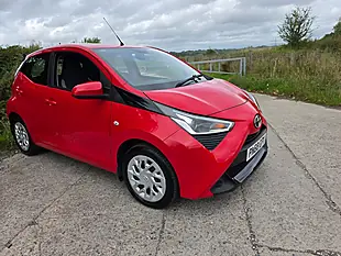 Used 2018 Toyota Aygo X-Play Red - Interior and Exterior details 2