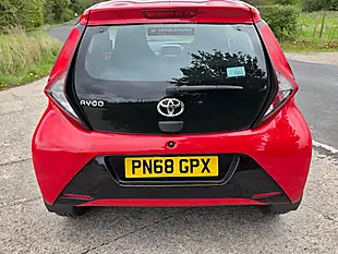 Used 2018 Toyota Aygo X-Play Red - Interior and Exterior details 6