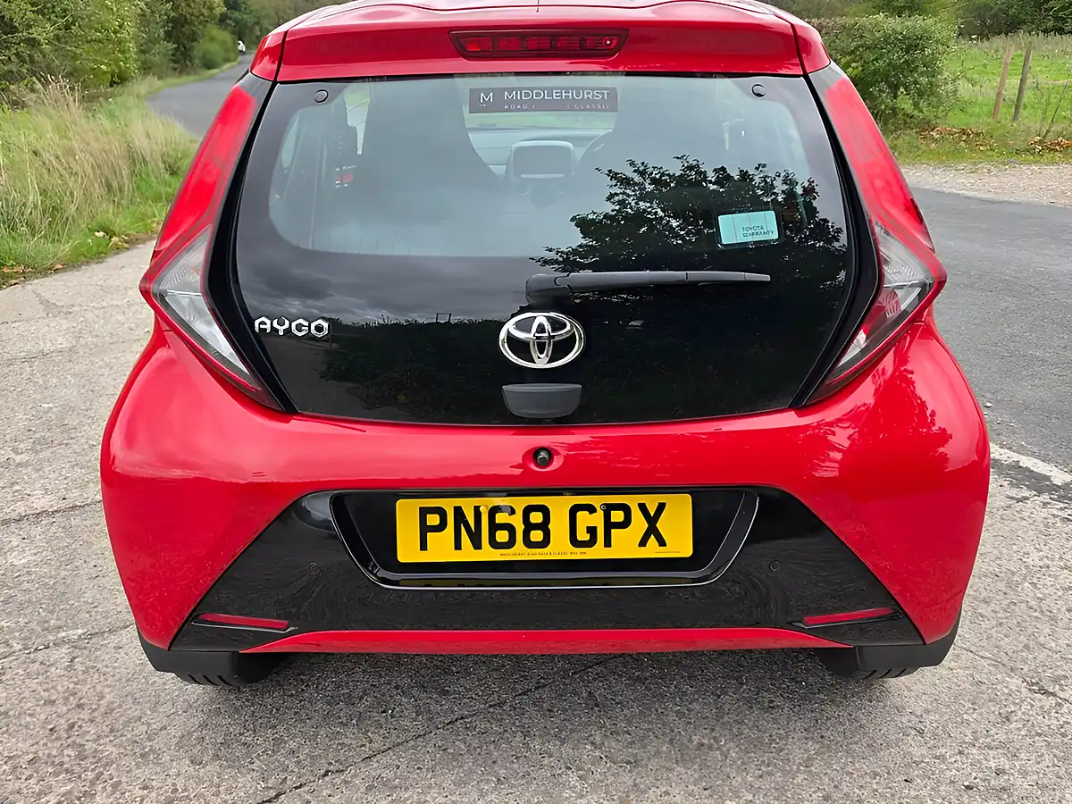 Used 2018 Toyota Aygo X-Play Red - Interior and Exterior details 6