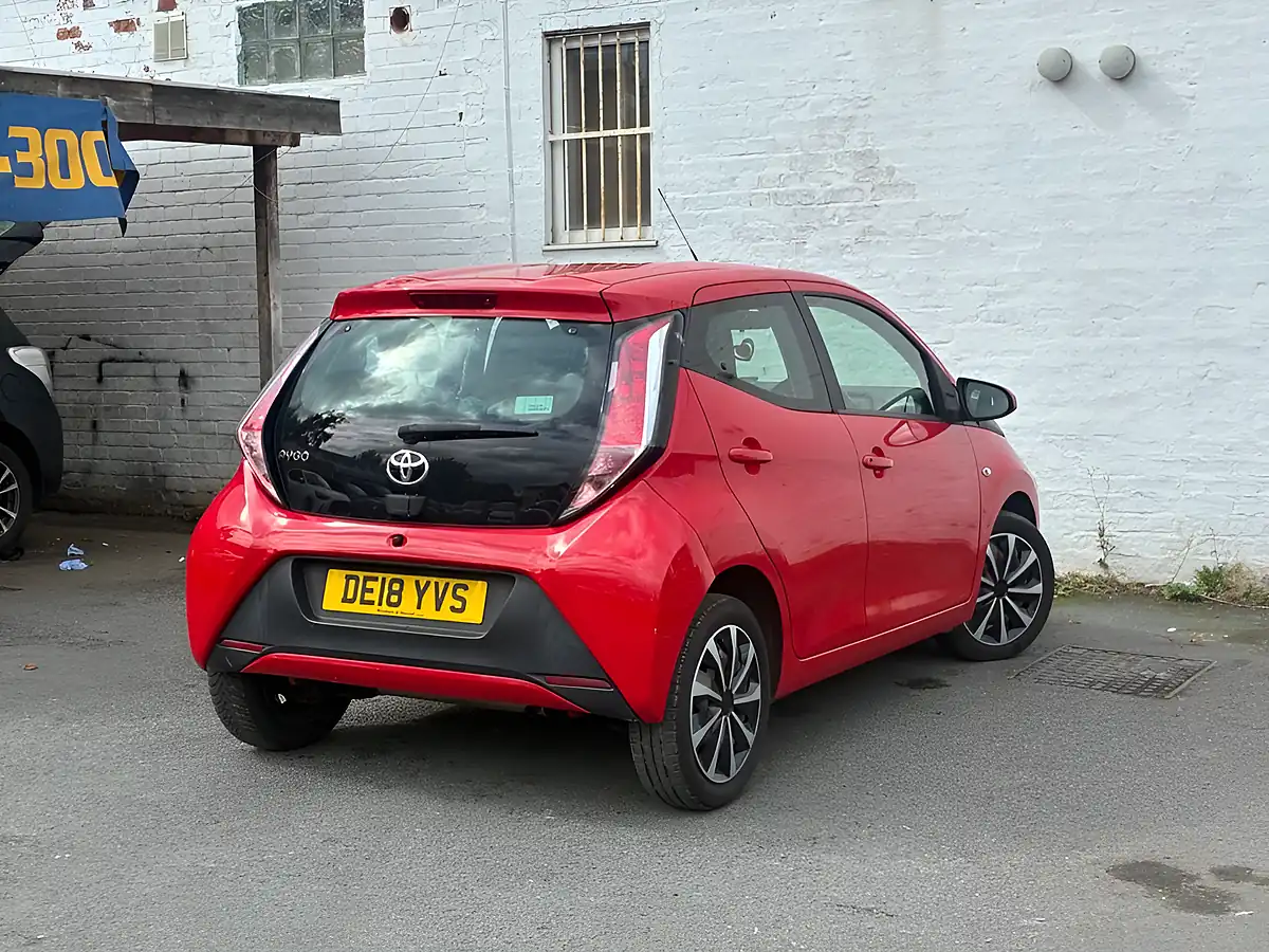 Used 2018 Toyota Aygo X-Play Red - Interior and Exterior details 11